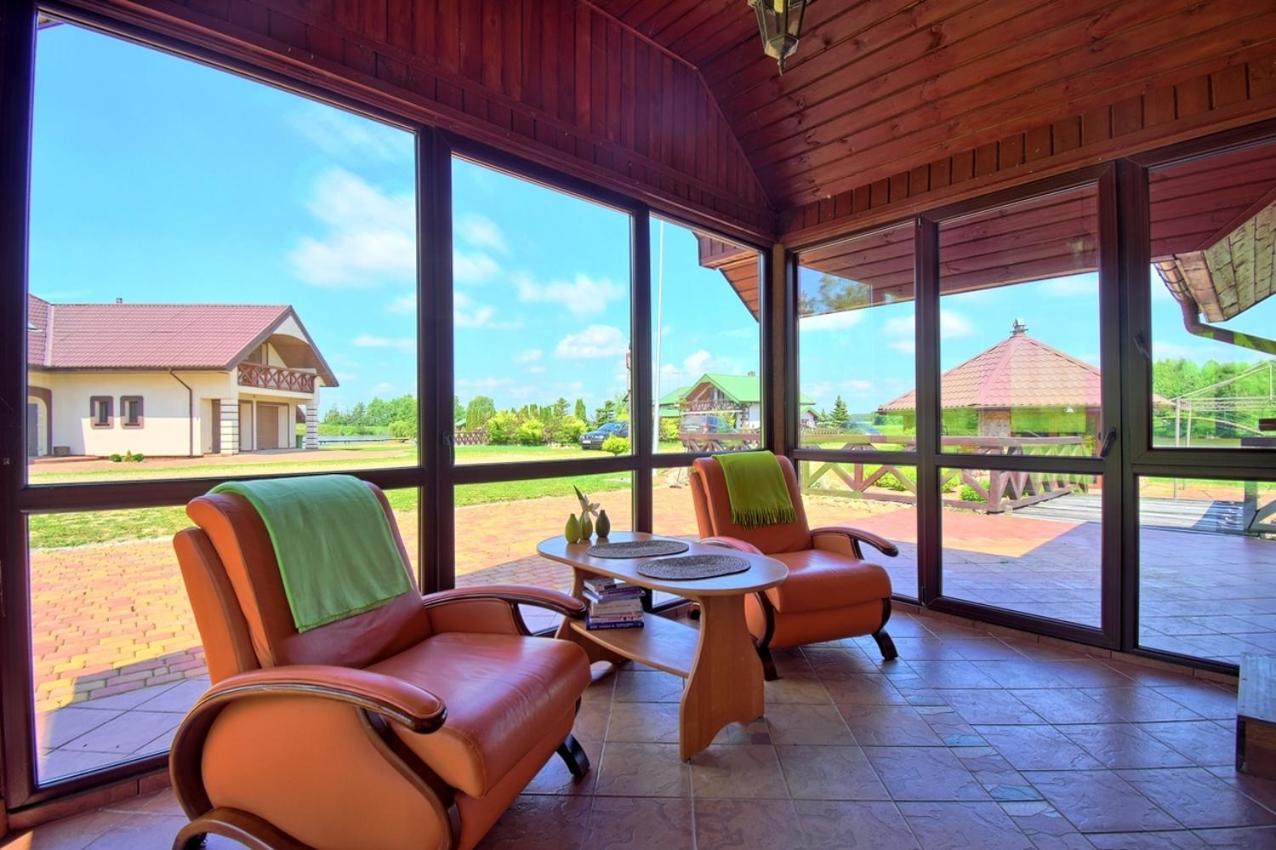 Apartamento Dom Nad Stawem Przy Lesie Burkat Exterior foto