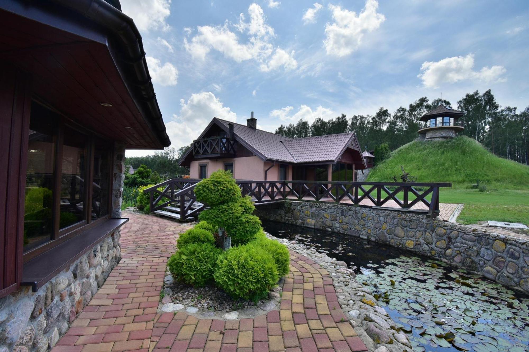 Apartamento Dom Nad Stawem Przy Lesie Burkat Exterior foto