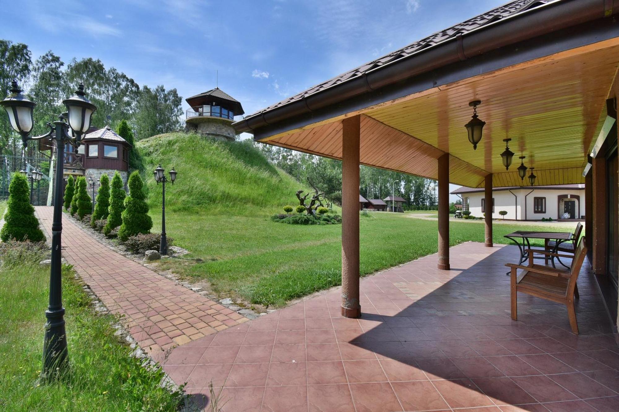 Apartamento Dom Nad Stawem Przy Lesie Burkat Exterior foto