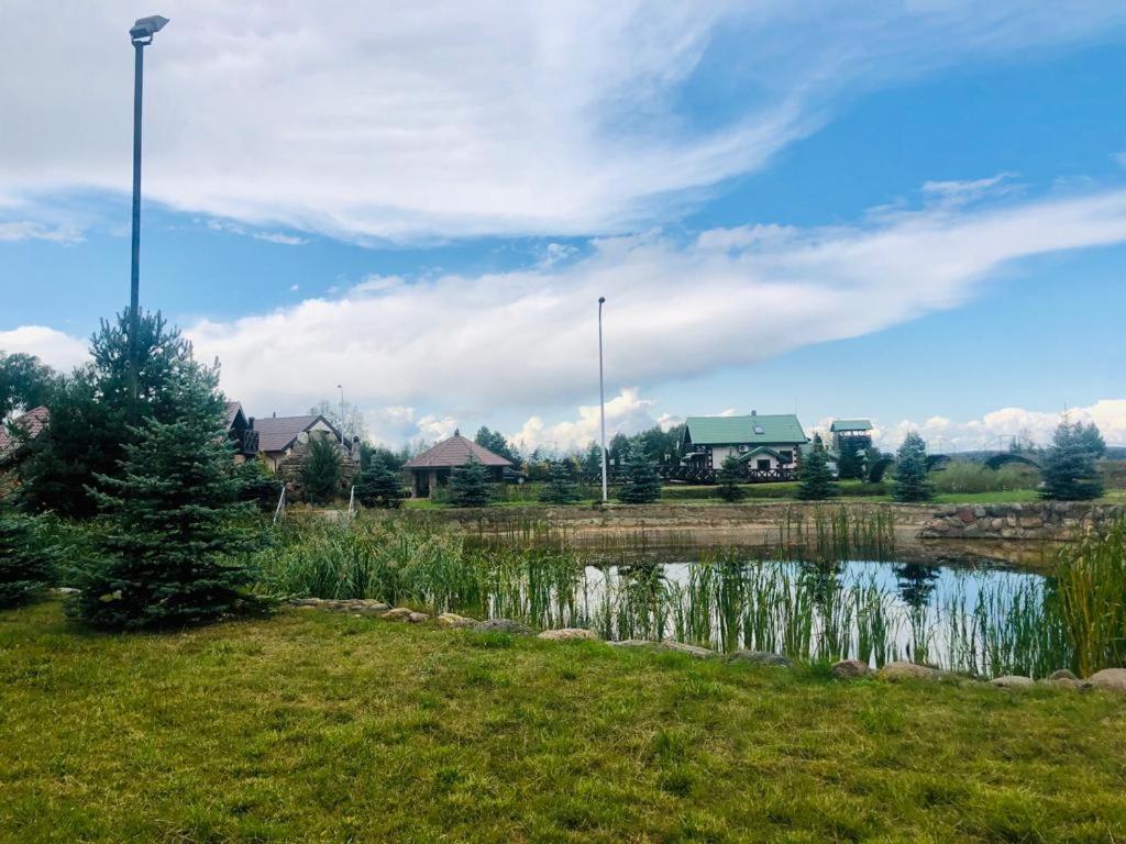 Apartamento Dom Nad Stawem Przy Lesie Burkat Exterior foto